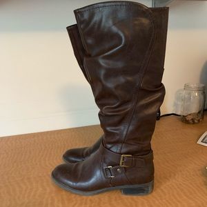 White mountain riding boots